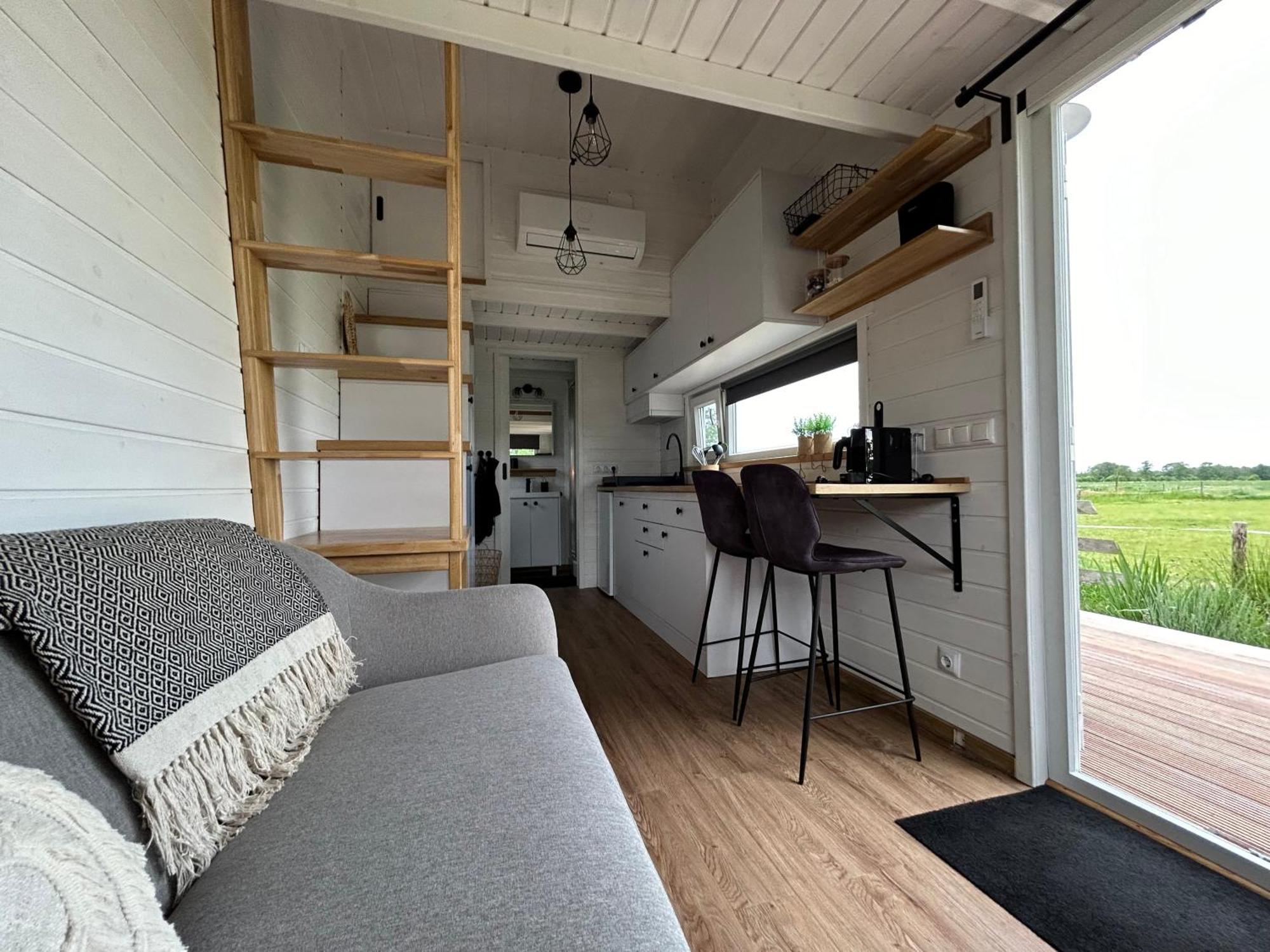 T'Hus Bed & Breakfast Katlijk Bagian luar foto